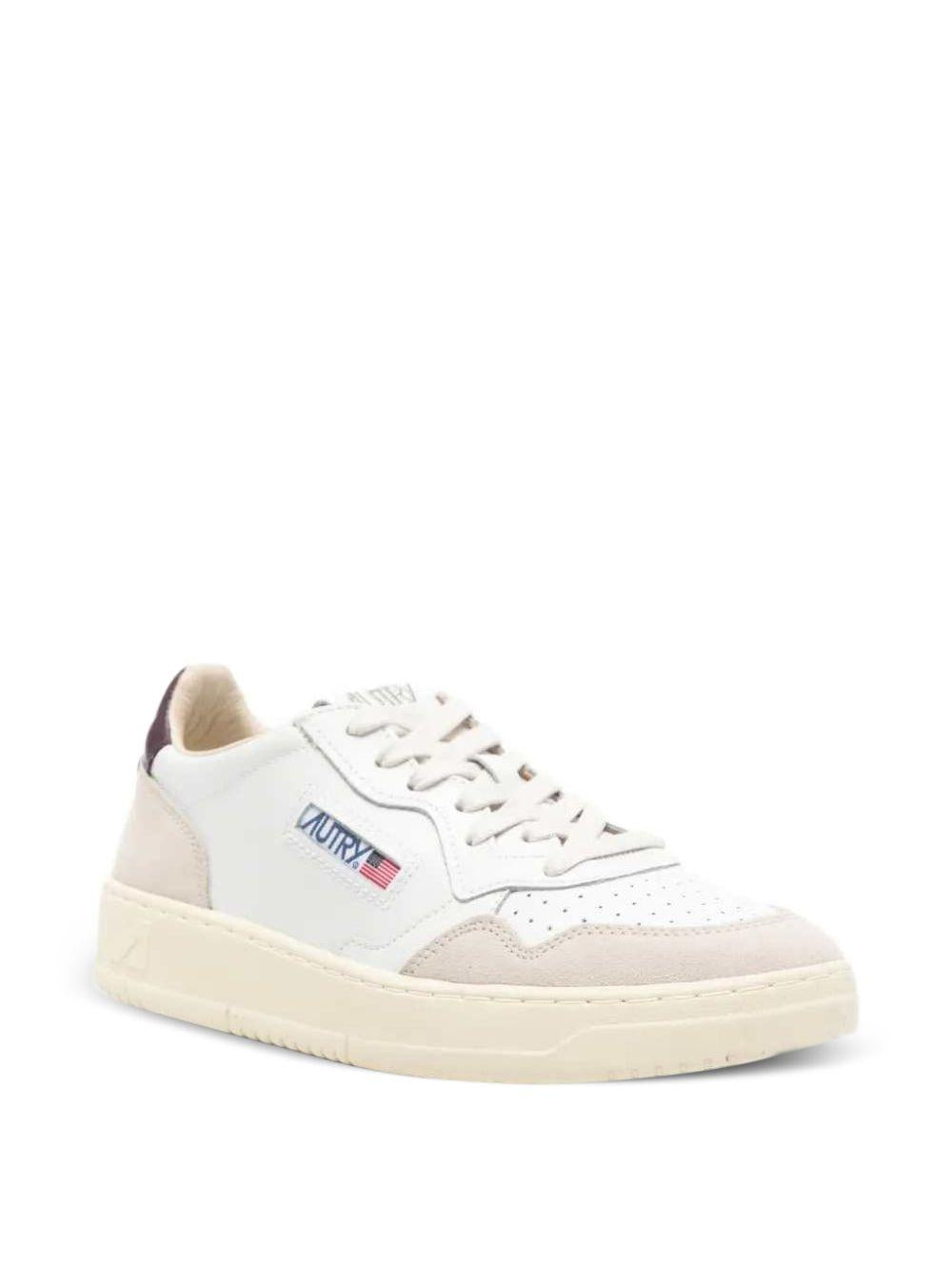 AUTRY Sneakers Medalist in pelle bianca con dettaglio marrone 