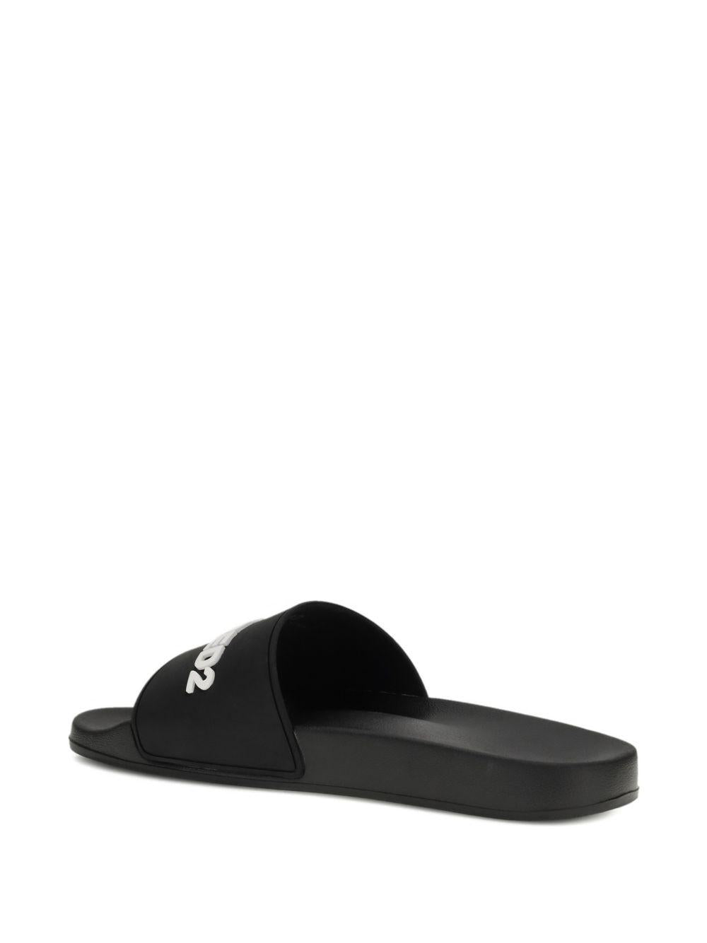 DSQUARED2 Sandali slides neri con logo bianco 