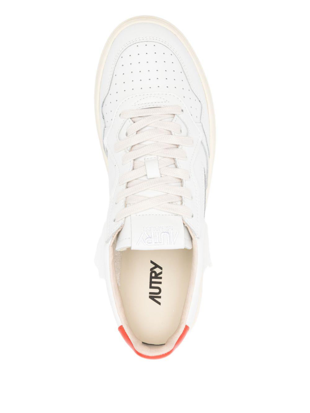 AUTRY Sneaker 'Medalist' in pelle 