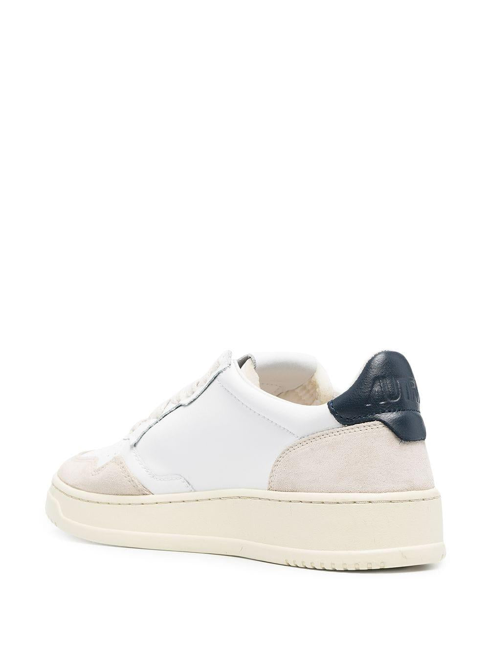 AUTRY Sneakers 'Medalist' bianca e blu con camoscio 