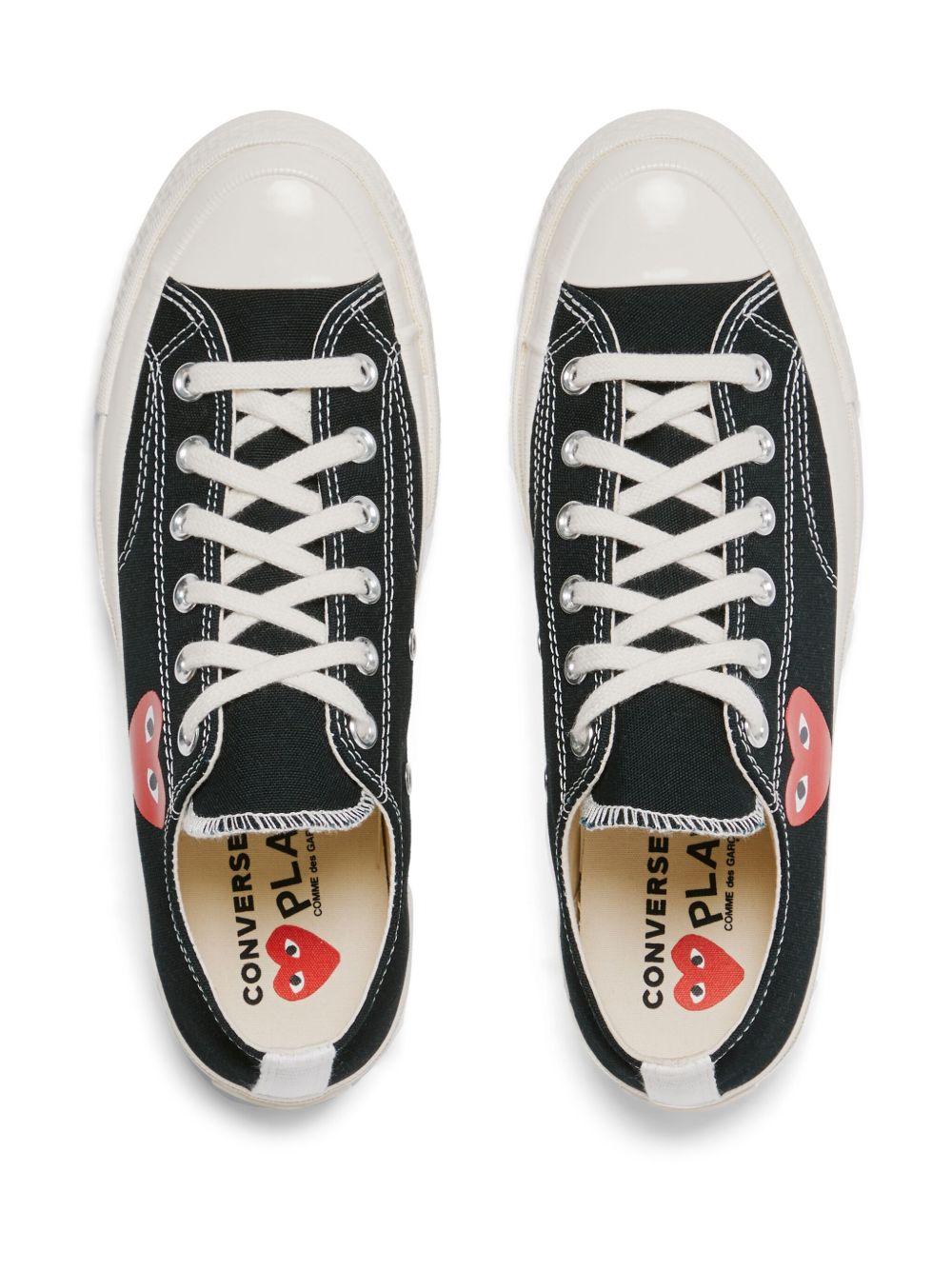 COMME DES GARCONS PLAY Sneakers con cuore in cotone nero 