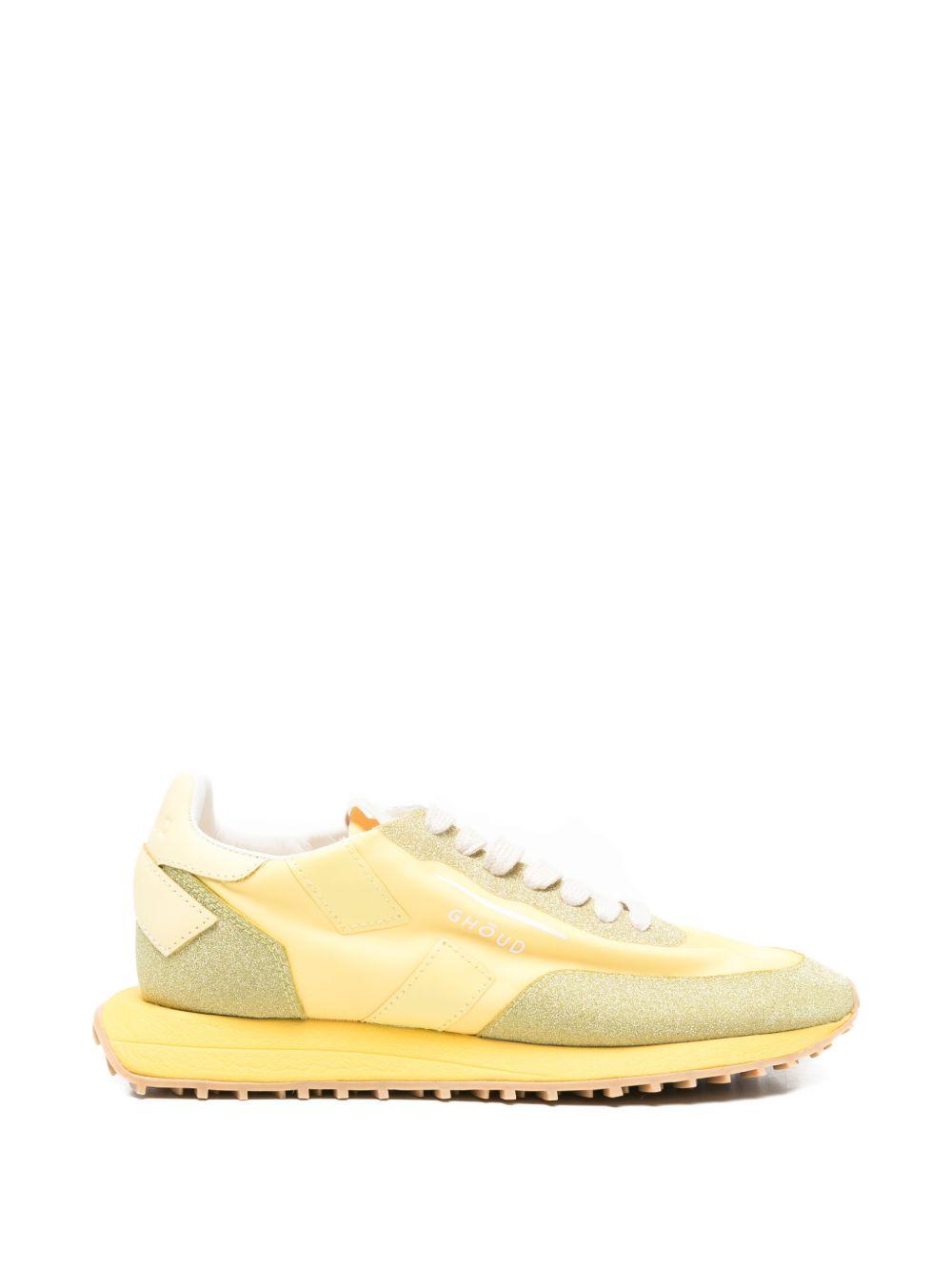 GHOUD Sneakers Monoblock gialle con strass 