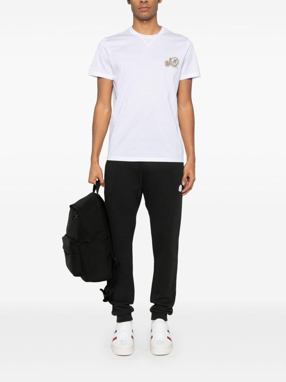 MONCLER T-shirt bianca in cotone con logo ricamato 