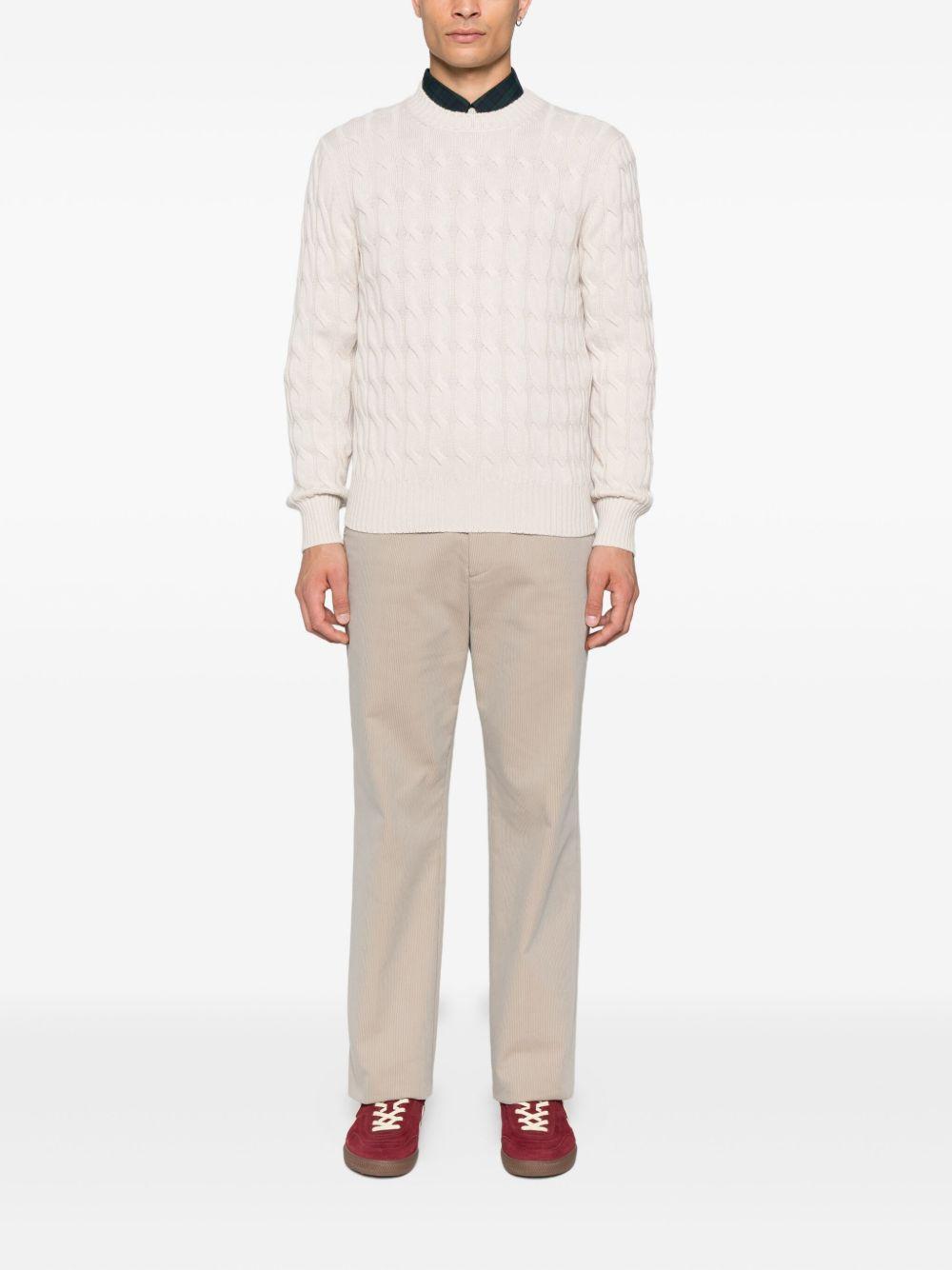 VENGERA Maglia girocollo con design a treccia 