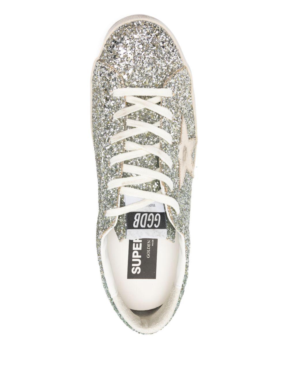 GOLDEN GOOSE Sneakers Super-Star in glitter argento con stella in suede grigio ghiaccio 
