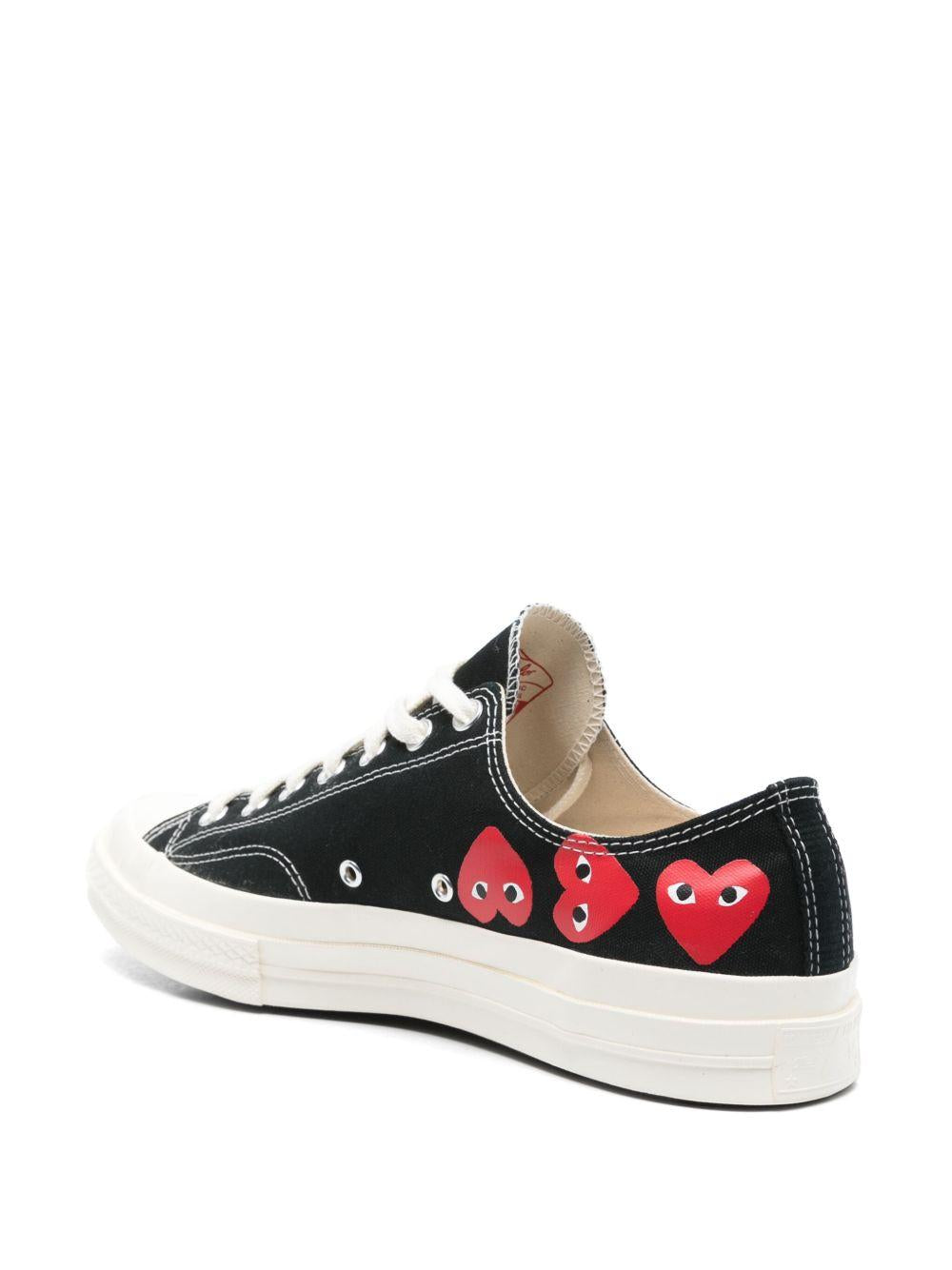 COMME DES GARCONS PLAY Sneakers con cuori 