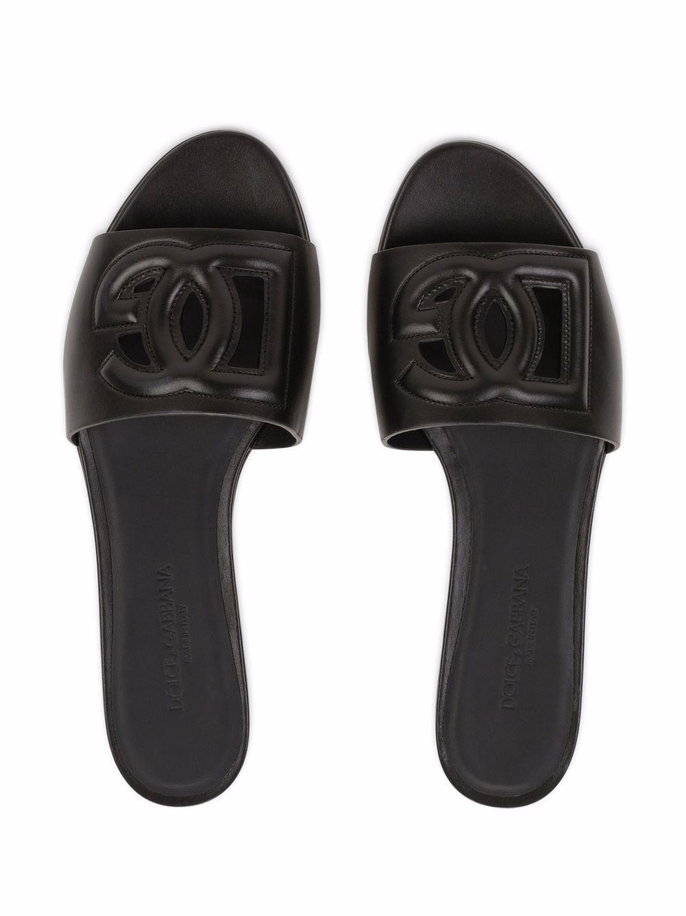 DOLCE e GABBANA Ciabatte basse in pelle nera con logo 