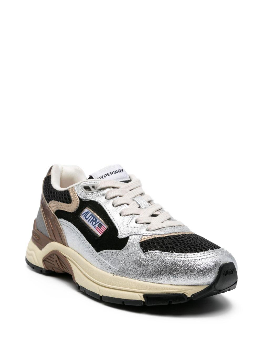 AUTRY Sneakers 'Hyperway Low' argento e nero 