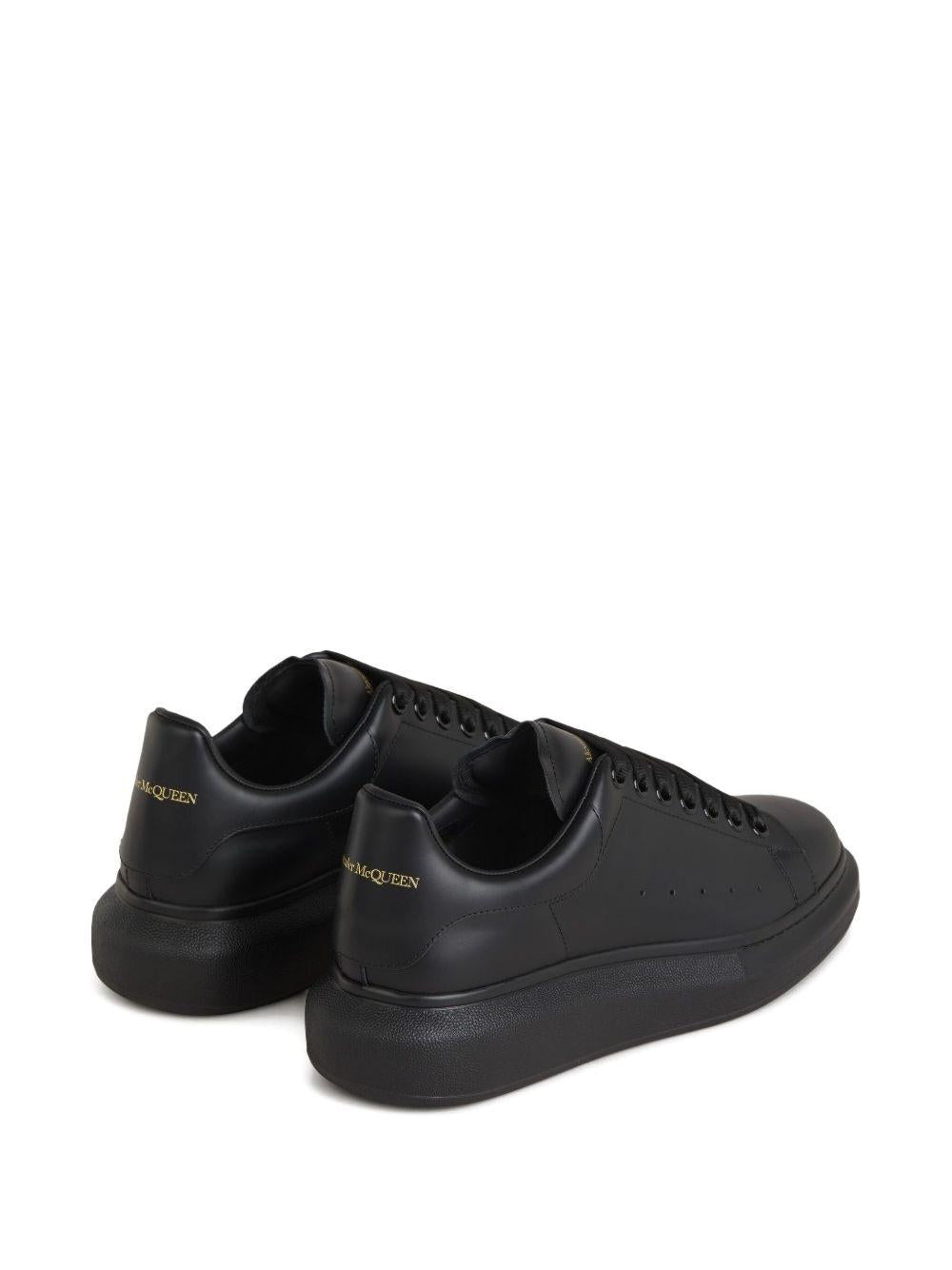 ALEXANDER McQUEEN Sneakers 'Oversize' in pelle nera 