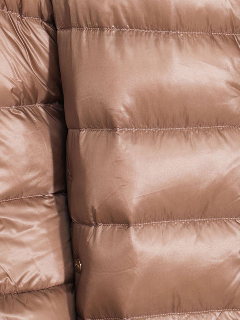 HERNO Piumino trapuntato beige con collo ampio 