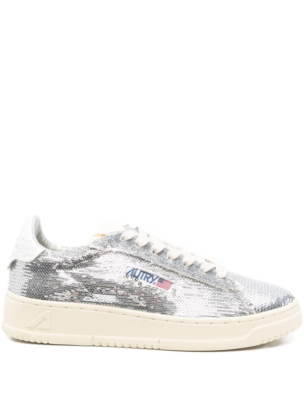 AUTRY Sneakers 'Dallas Low Mom' 
