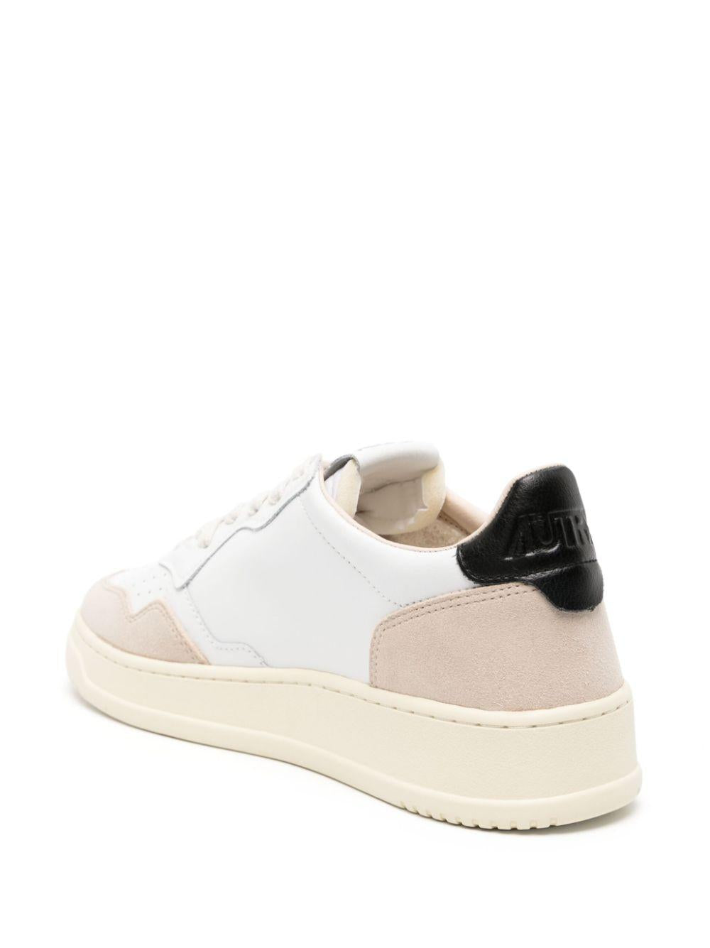 AUTRY Sneakers 'Medalist' bianca e nera con camoscio 