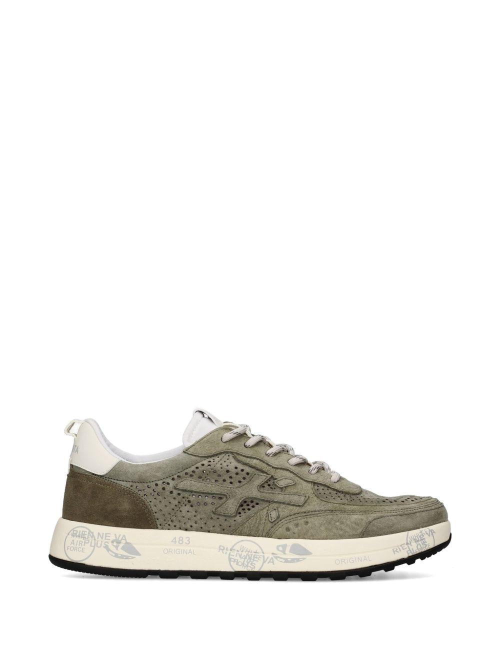 PREMIATA Sneakers Nous in camoscio verde con suola bianca 