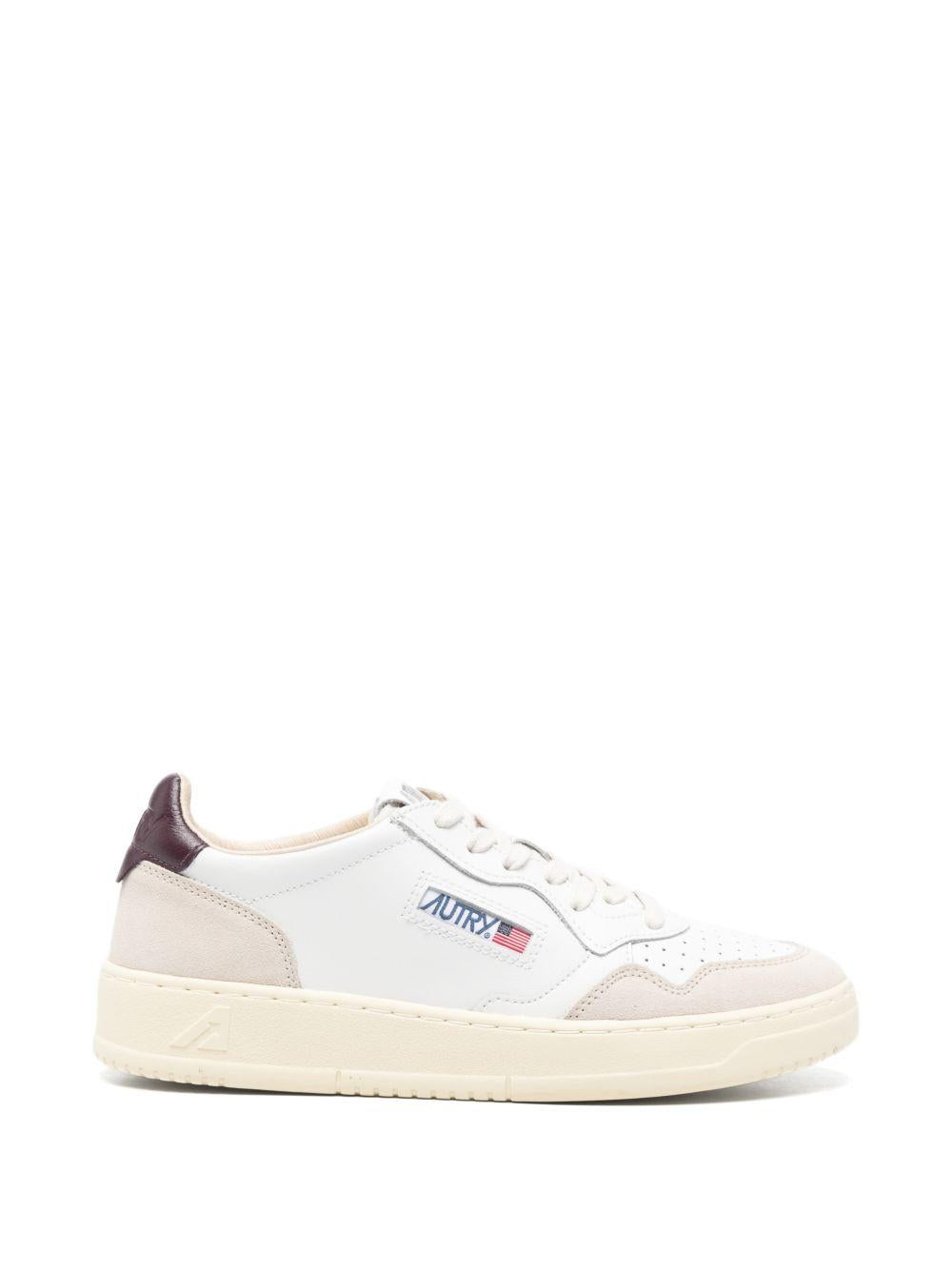 AUTRY Sneakers Medalist in pelle bianca con dettaglio marrone 