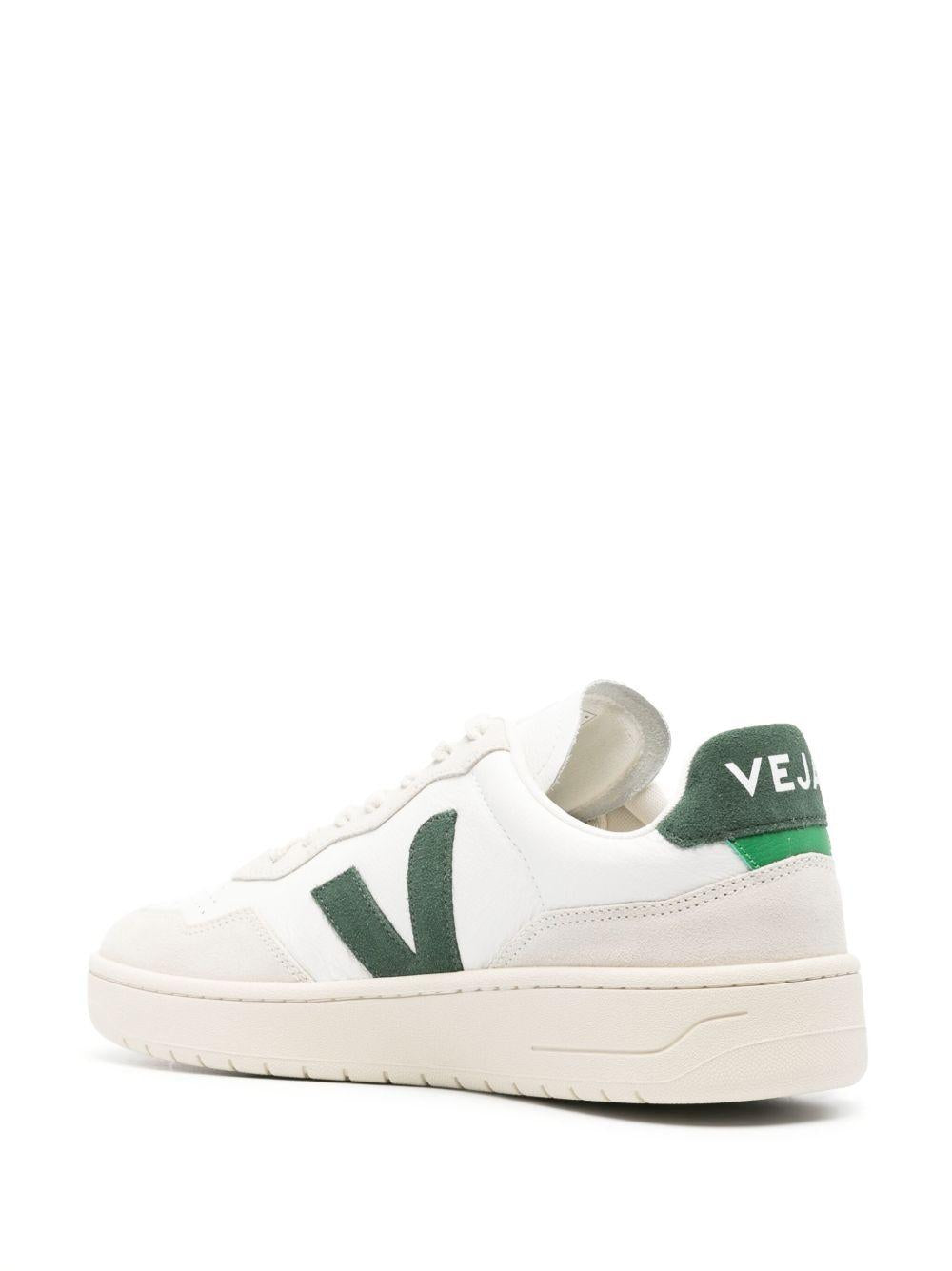 VEJA Sneakers bianche e verdi in pelle 