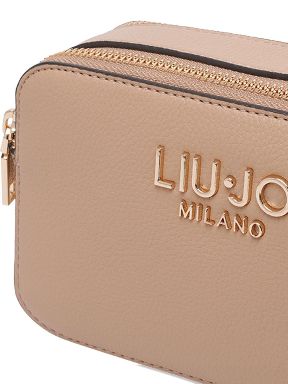 LIUJO Borsa color nude con tracolla e placca logo 