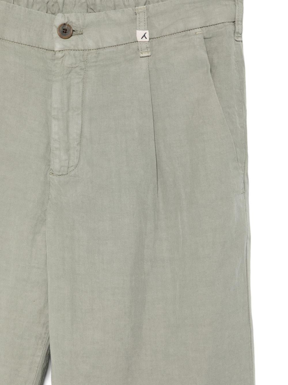 MYTHS Pantaloni in misto lino grigio con pence 