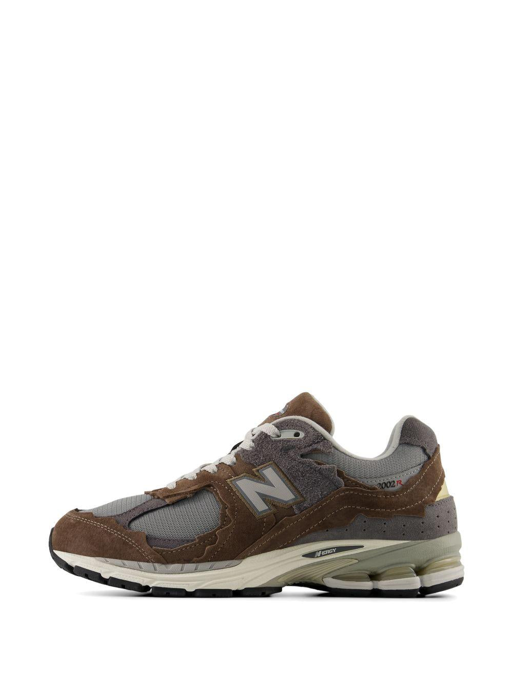 NEW BALANCE Sneakers 2002 marroni e grigie 