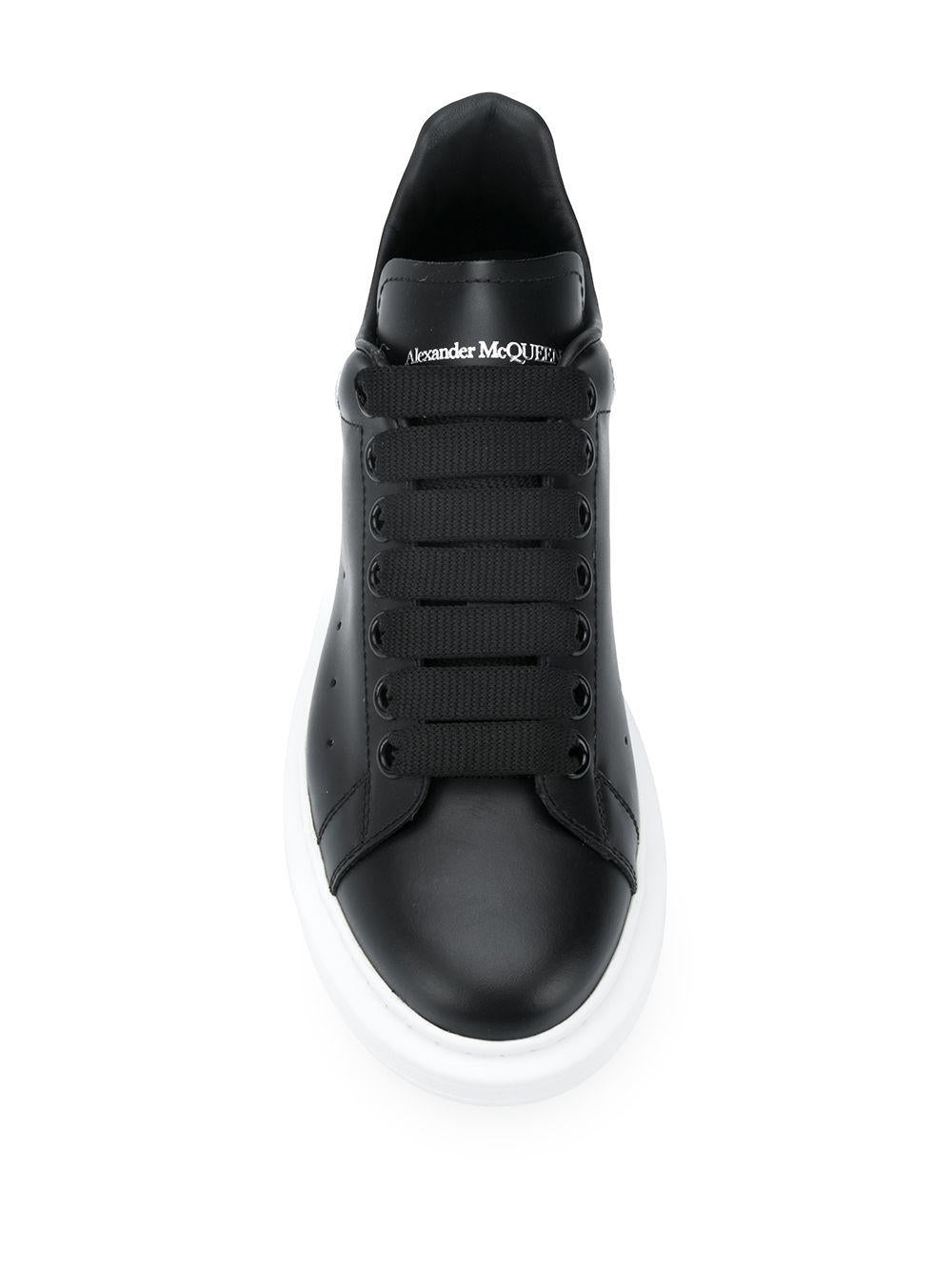 ALEXANDER McQUEEN Sneakers 'Oversize' in pelle nero e bianco 