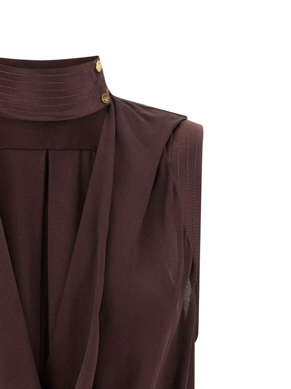 ELISABETTA FRANCHI Top smanicato in avorio con scollo morbido e dettaglio cut-out 