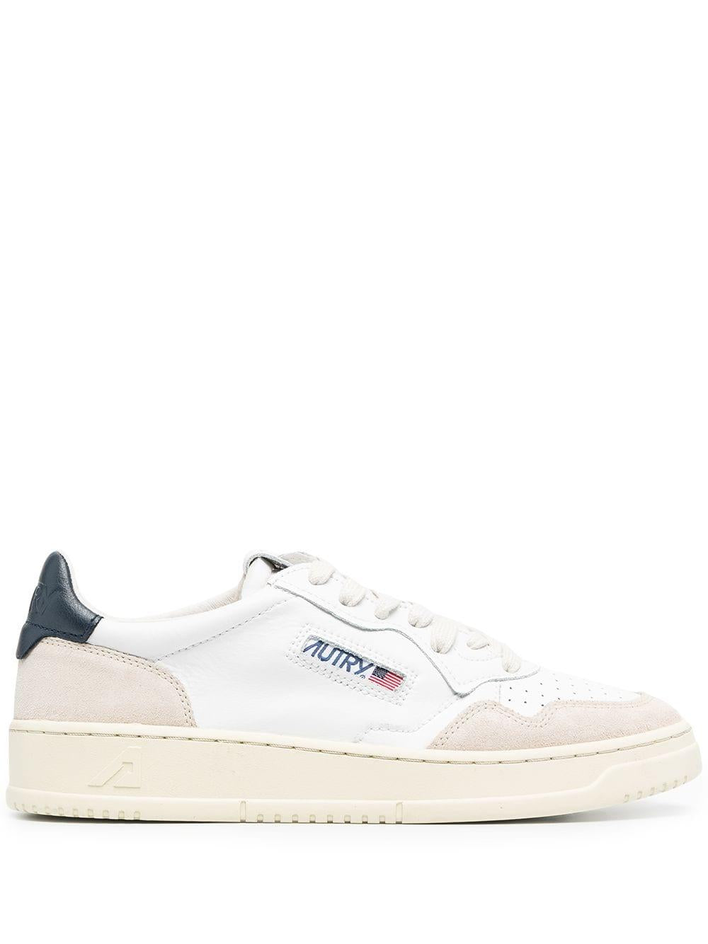 AUTRY Sneakers 'Medalist' bianca e blu con camoscio 