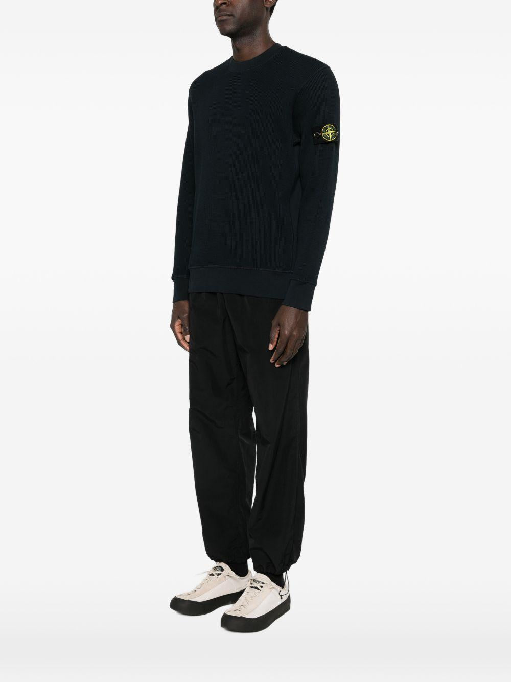 STONE ISLAND Felpa blu notte con applicazione logo 