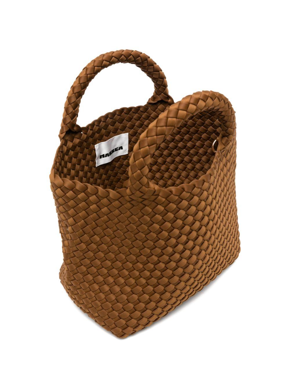 MARREA Mini borsa a tracolla marrone con texture intrecciata 