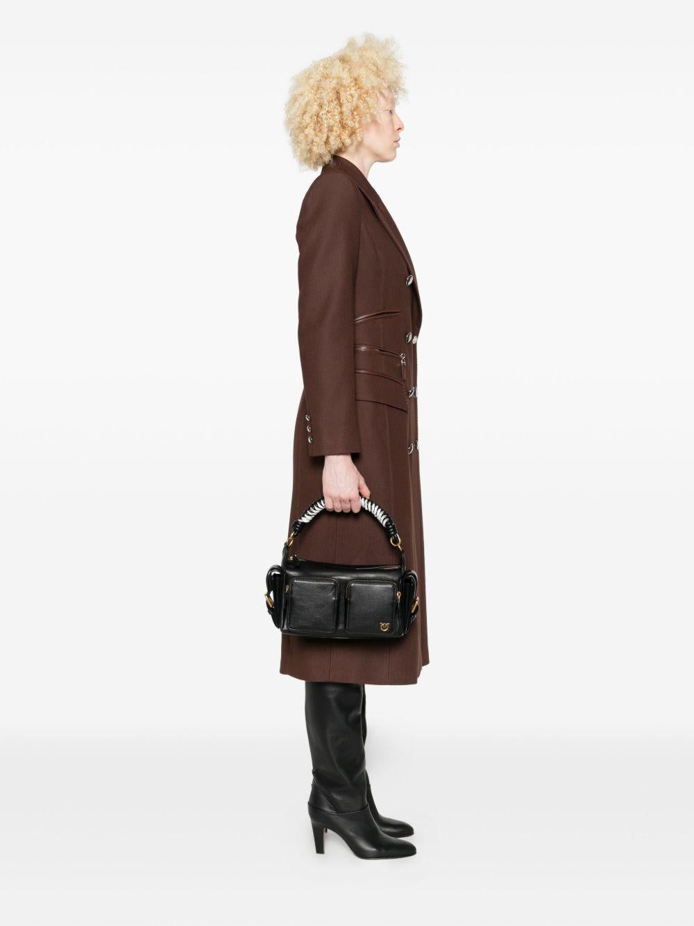 PINKO Borsa a spalla 'Cargo' in pelle nera 