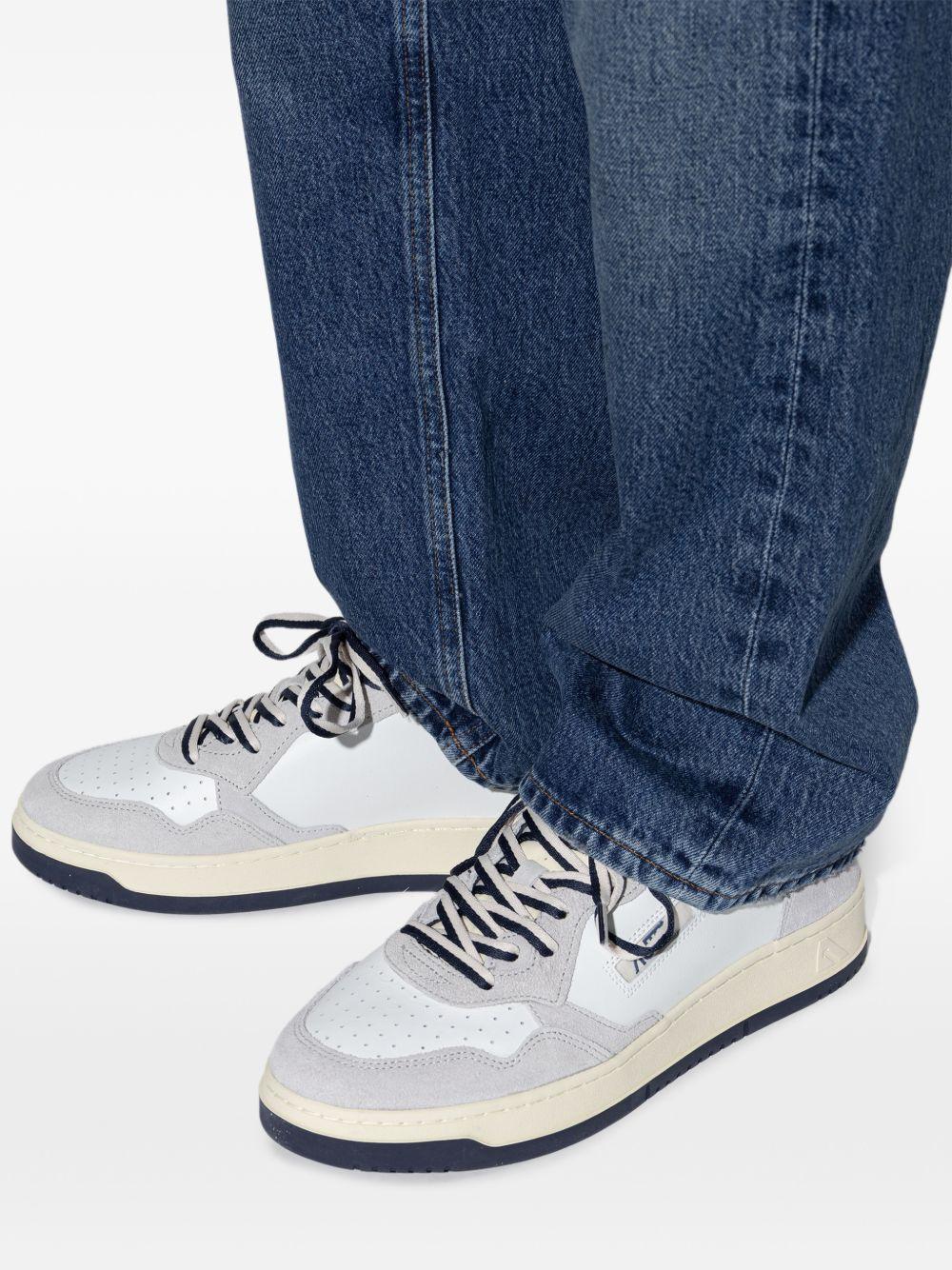 AUTRY Sneakers Medalist in pelle bianca e grigia 