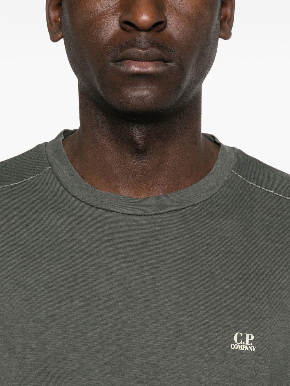 CP COMPANY T-shirt in cotone grigio con logo 