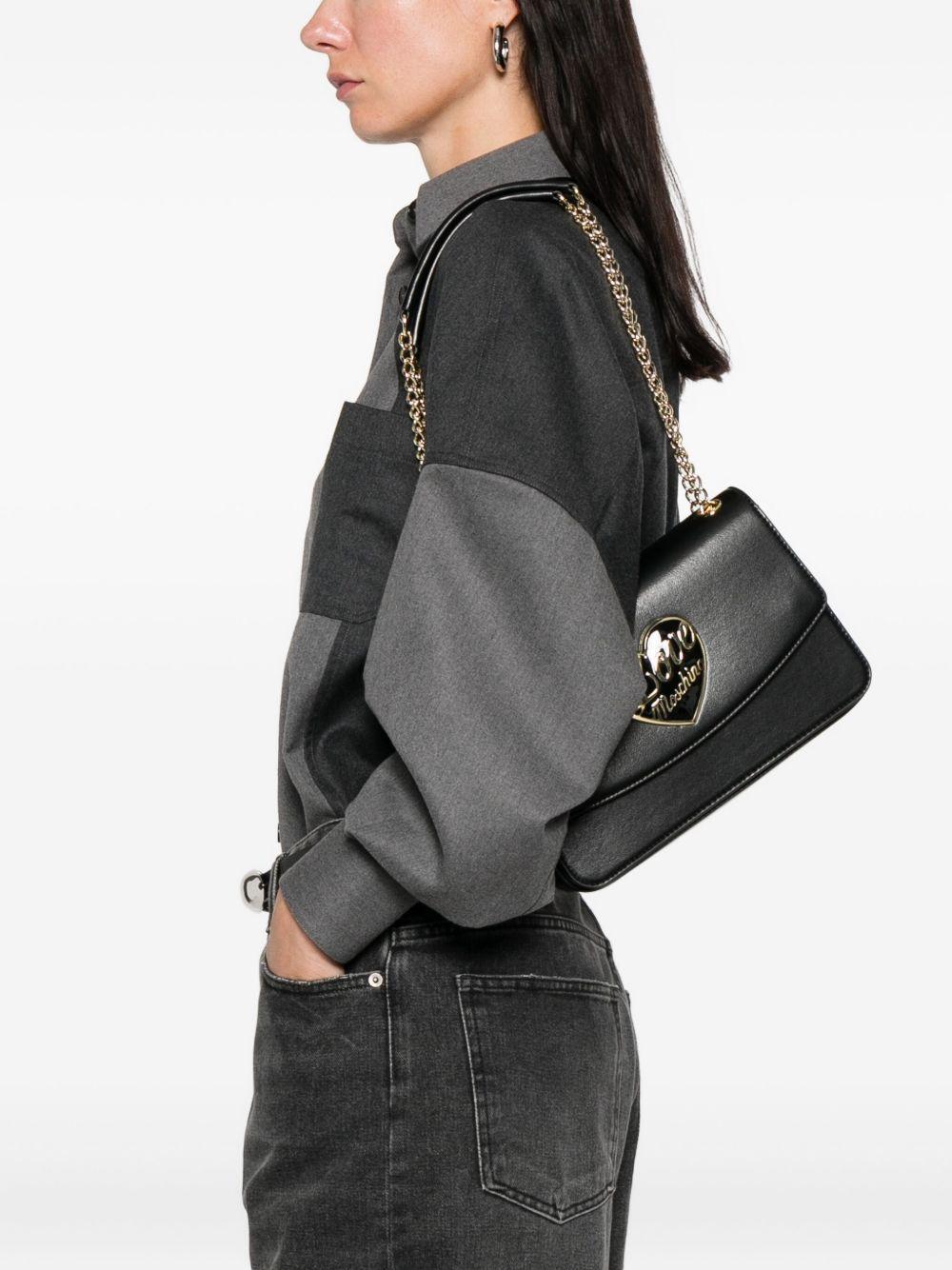 LOVE MOSCHINO Borsa a tracolla nera con placca a cuore 