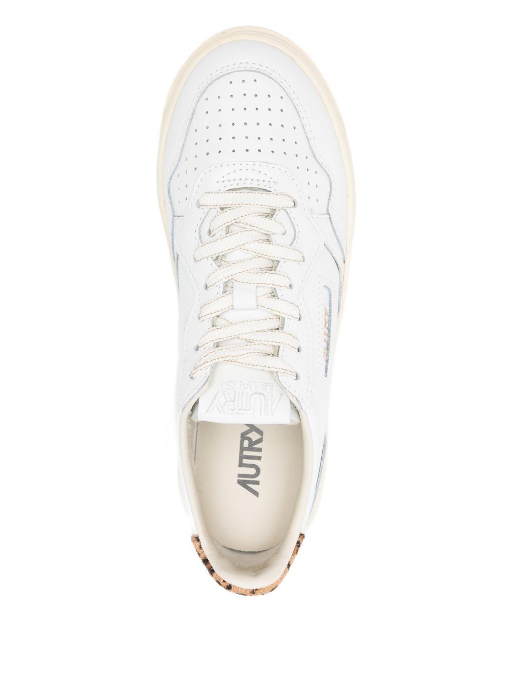 AUTRY Sneakers 'Medalist' Platform 