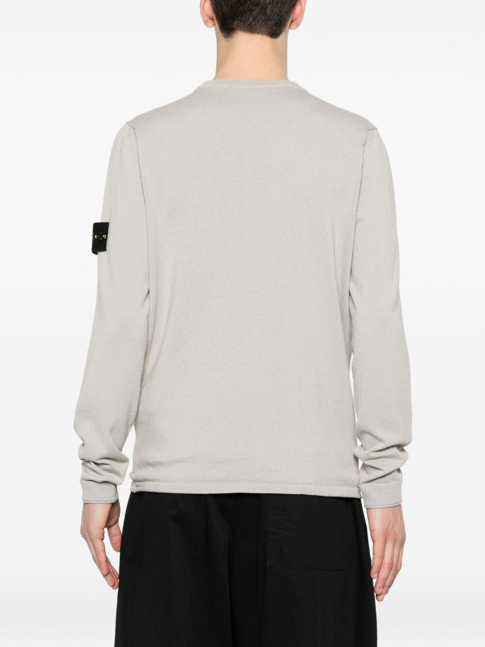 STONE ISLAND Maglia in cotone grigio girocollo con patch logo 