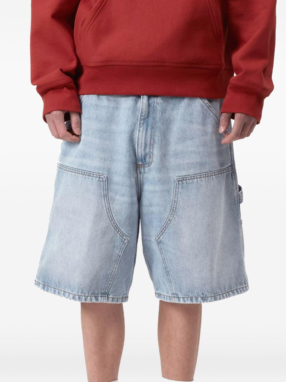 CARHARTT WIP Jeans corti con patch blu chiaro 