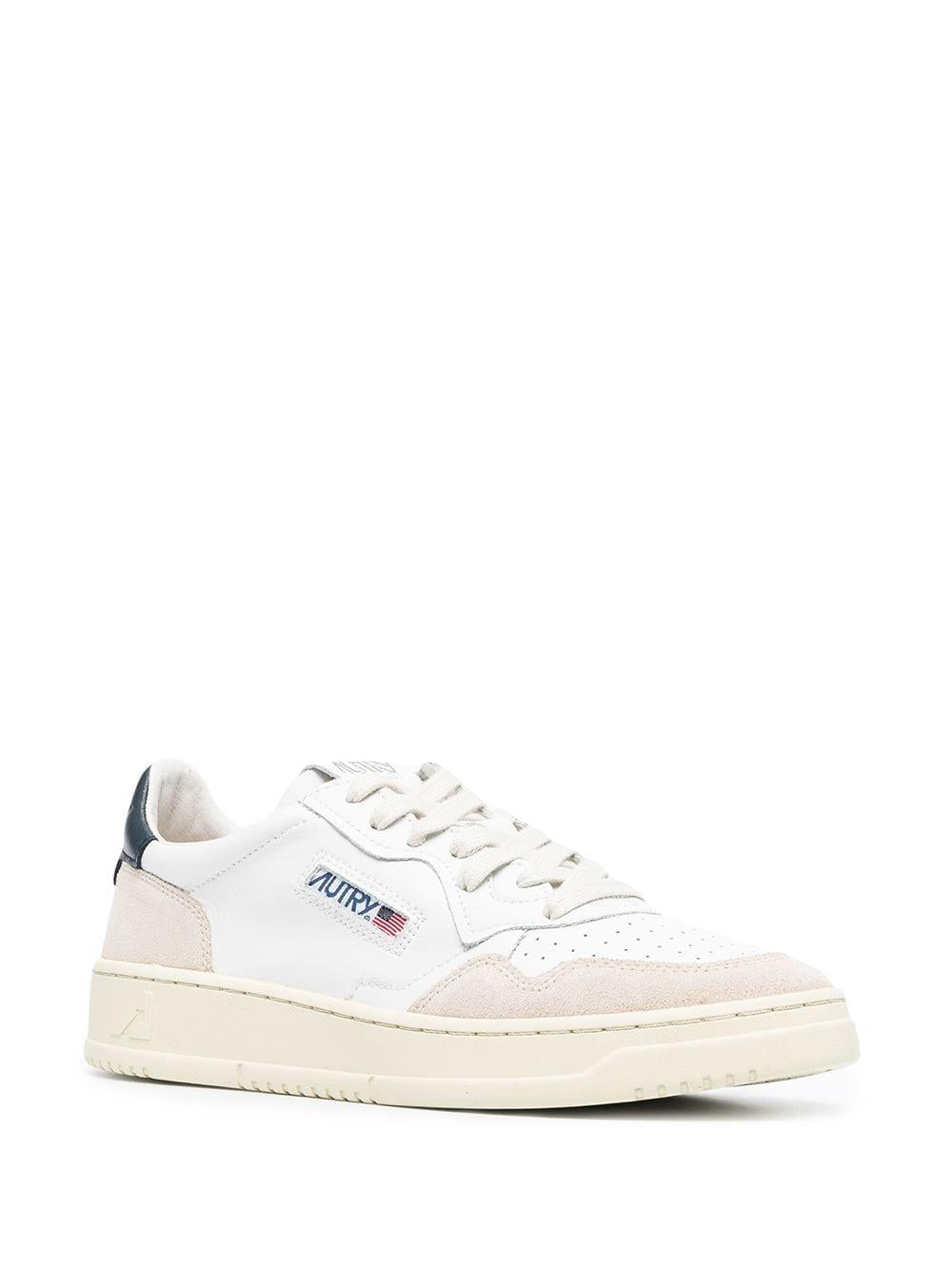 AUTRY Sneakers 'Medalist' bianca e blu con camoscio 