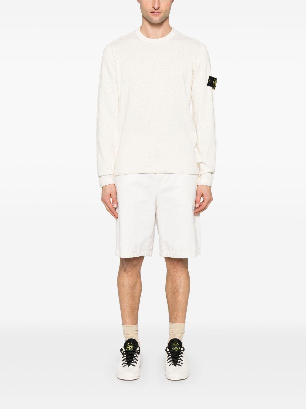 STONE ISLAND Maglione girocollo avorio con patch logo 