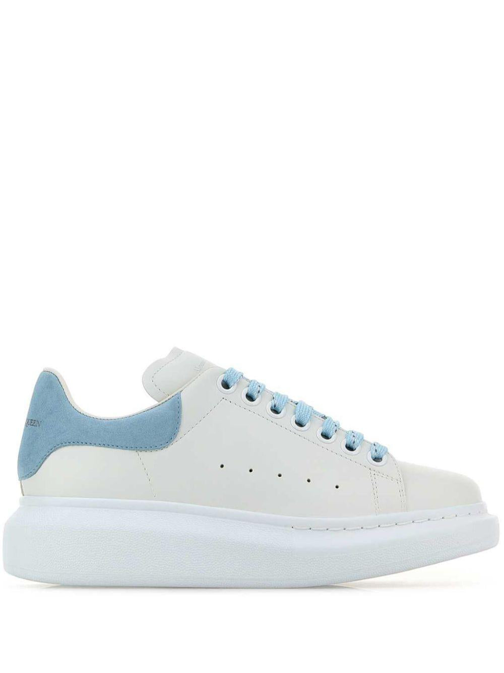 ALEXANDER McQUEEN Sneakers Oversize in pelle di vitello bianca e celeste 