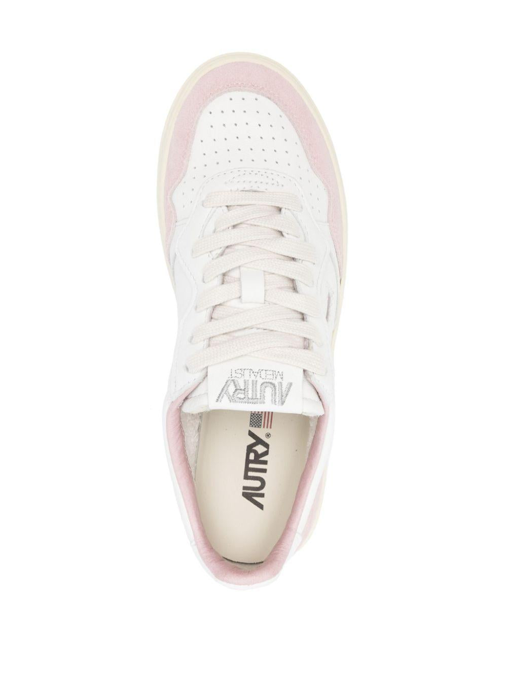 AUTRY Sneakers 'Medalist Low' in pelle con inserti in camoscio 