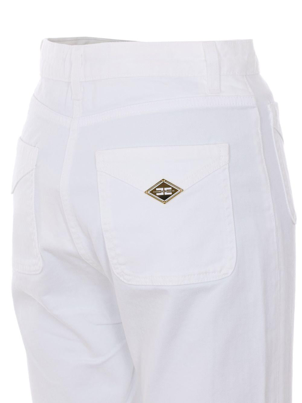 ELISABETTA FRANCHI Pantaloni a zampa in cotone bianco con tasche 