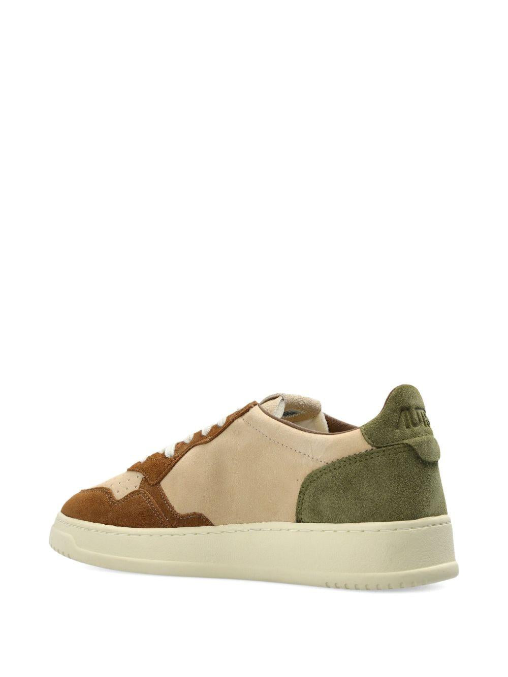 AUTRY Sneakers 'Medalist' in suede con pannelli 