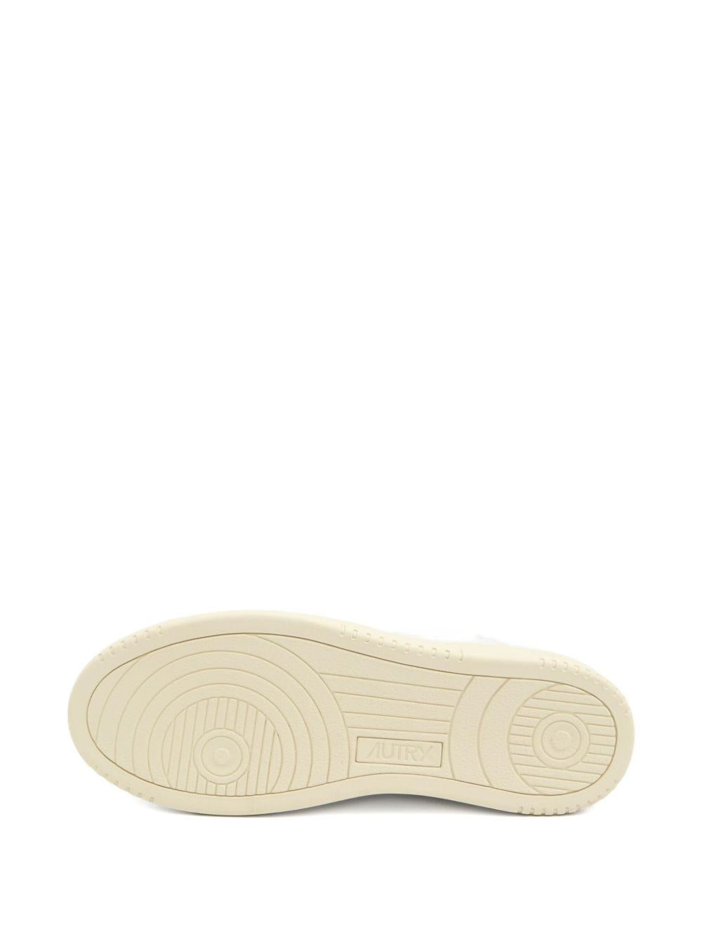 AUTRY Sneakers 'Medalist' in pelle bianca e color caramello 