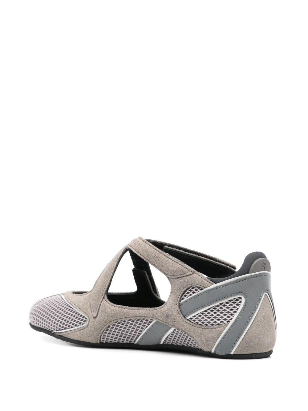 THE ATTICO Le ballerine Floor 01 Flat grigie con cinturini incrociati 