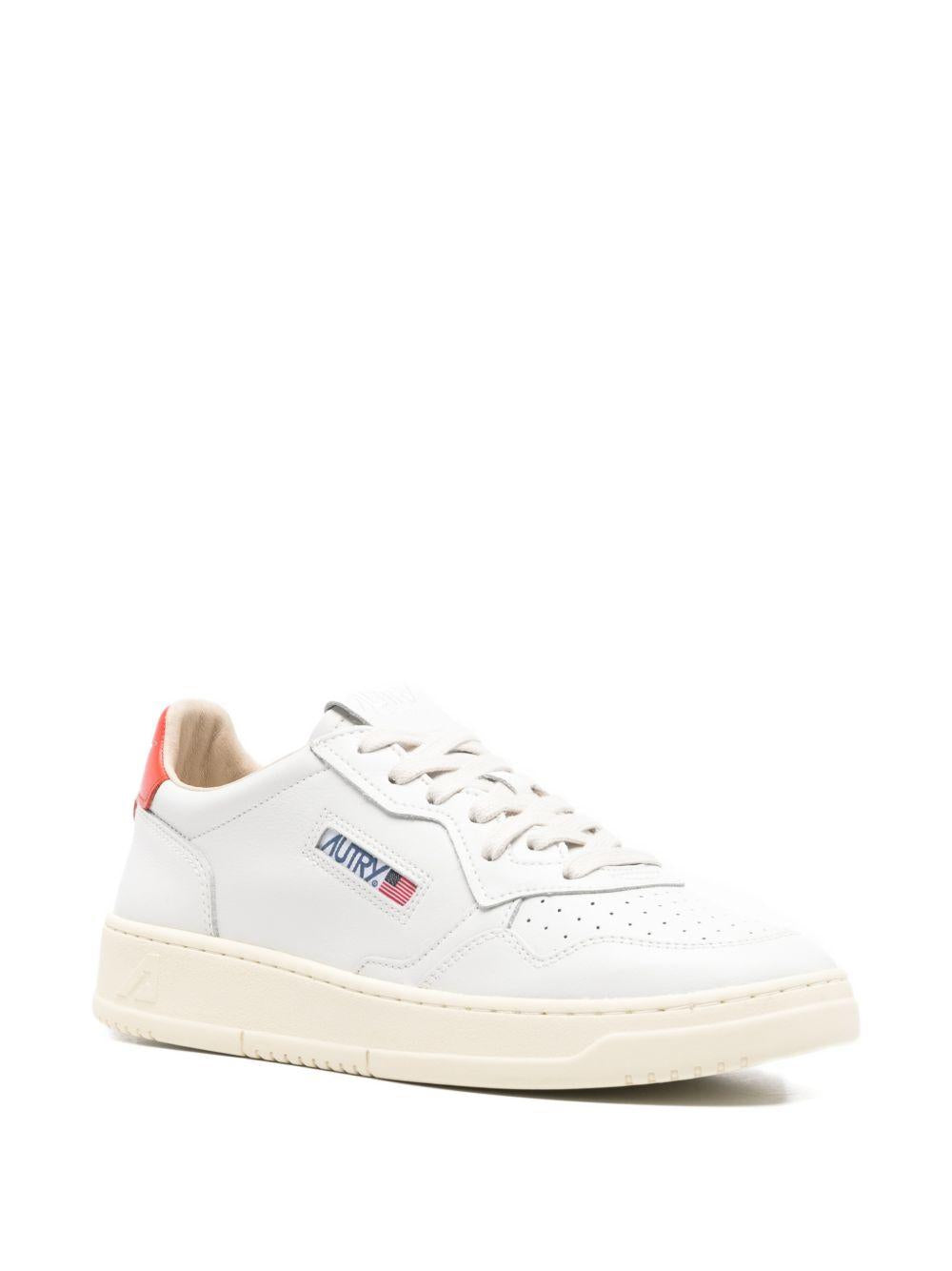 AUTRY Sneaker 'Medalist' in pelle 