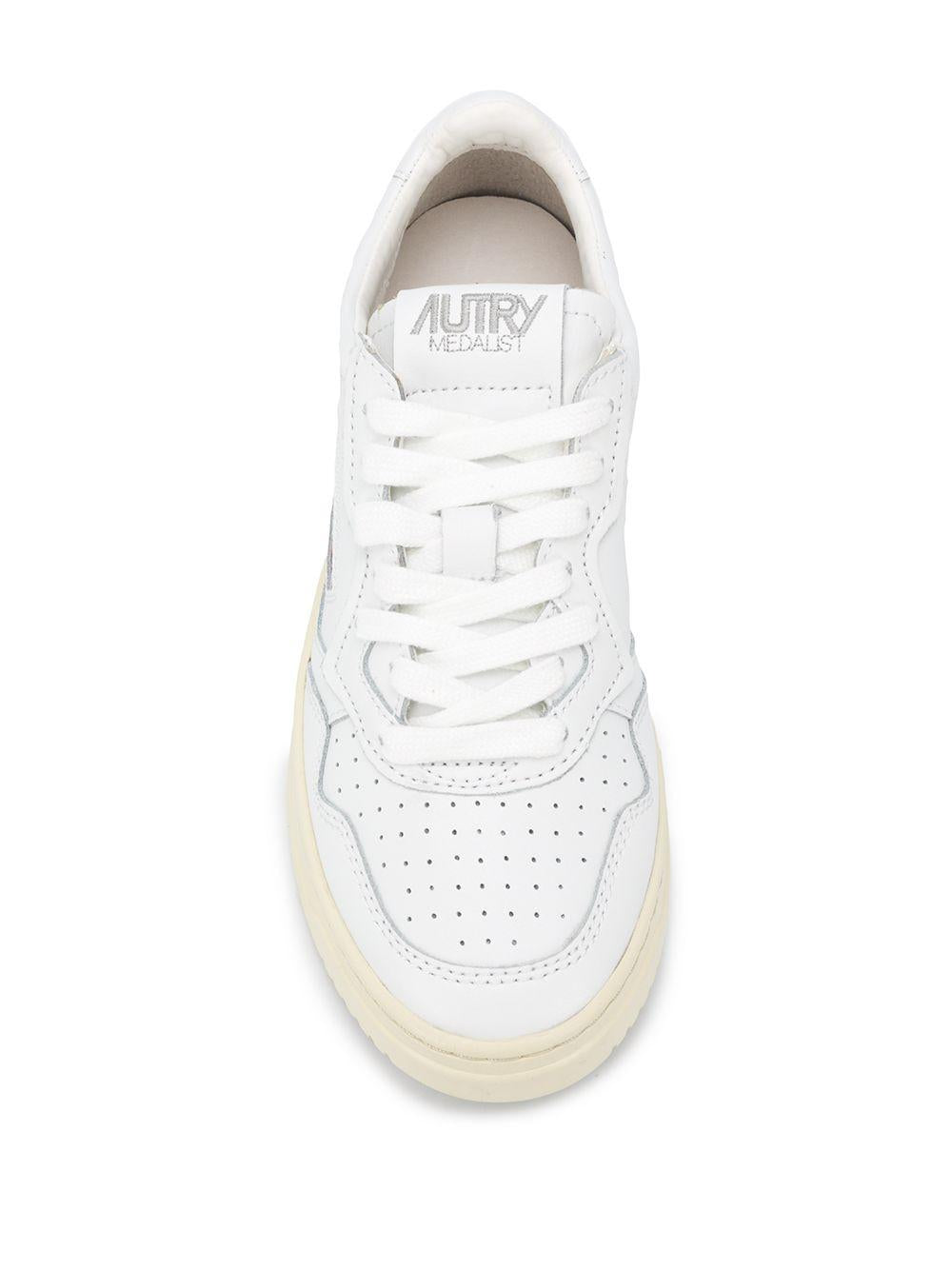 AUTRY Sneakers 'Medalist' in pelle bianca 