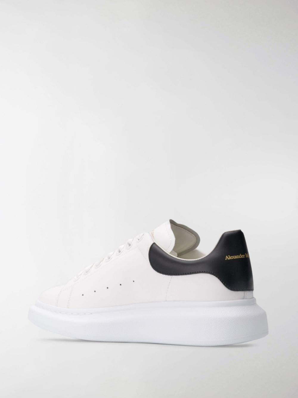 ALEXANDER McQUEEN Sneakers 'Oversize' in pelle bianca 