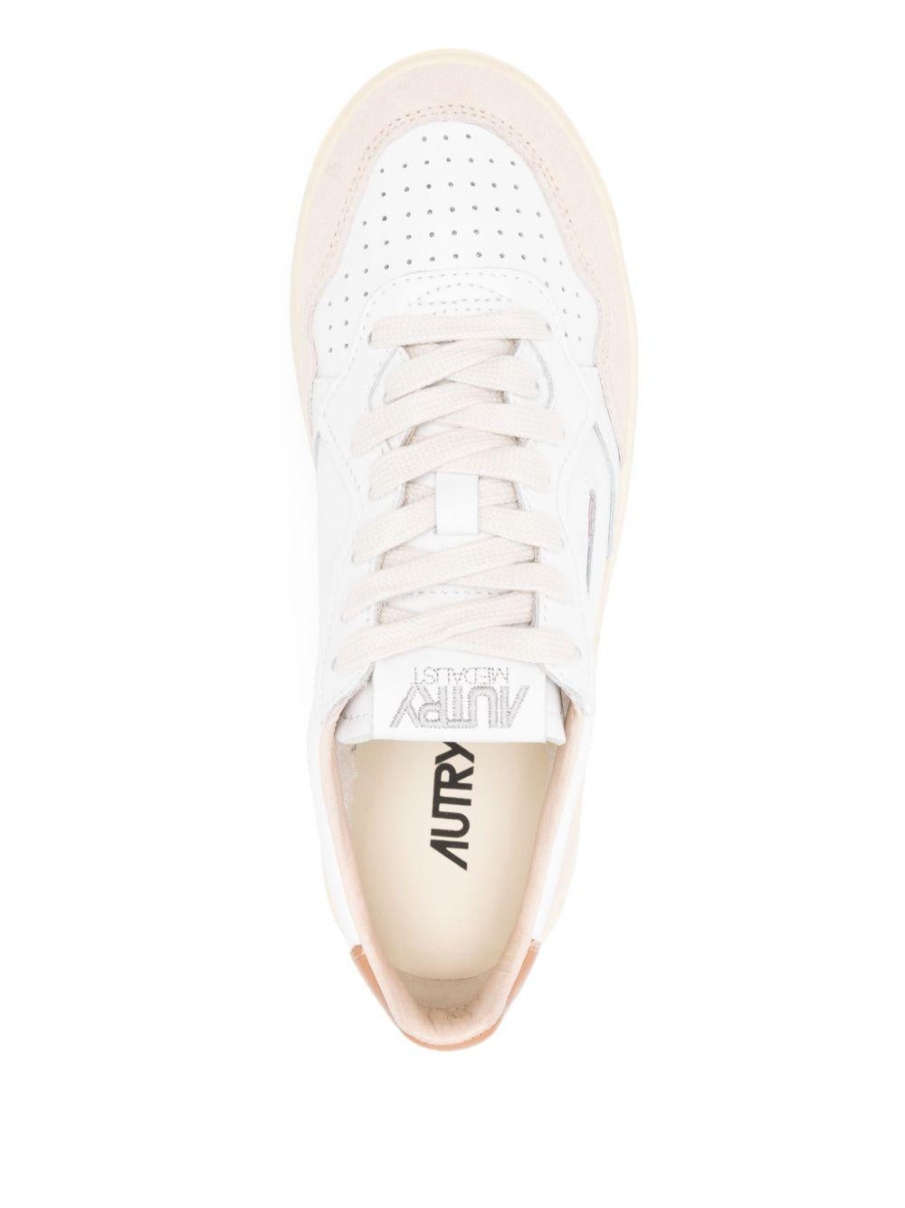 AUTRY Sneakers 'Medialist' platform bianco e arancione 