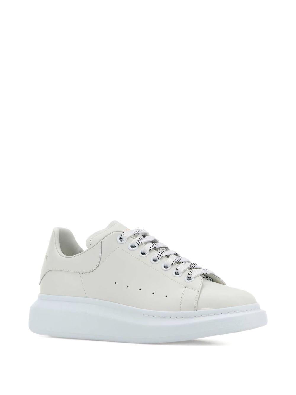 ALEXANDER McQUEEN Sneakers 'Oversize' in pelle bianca 