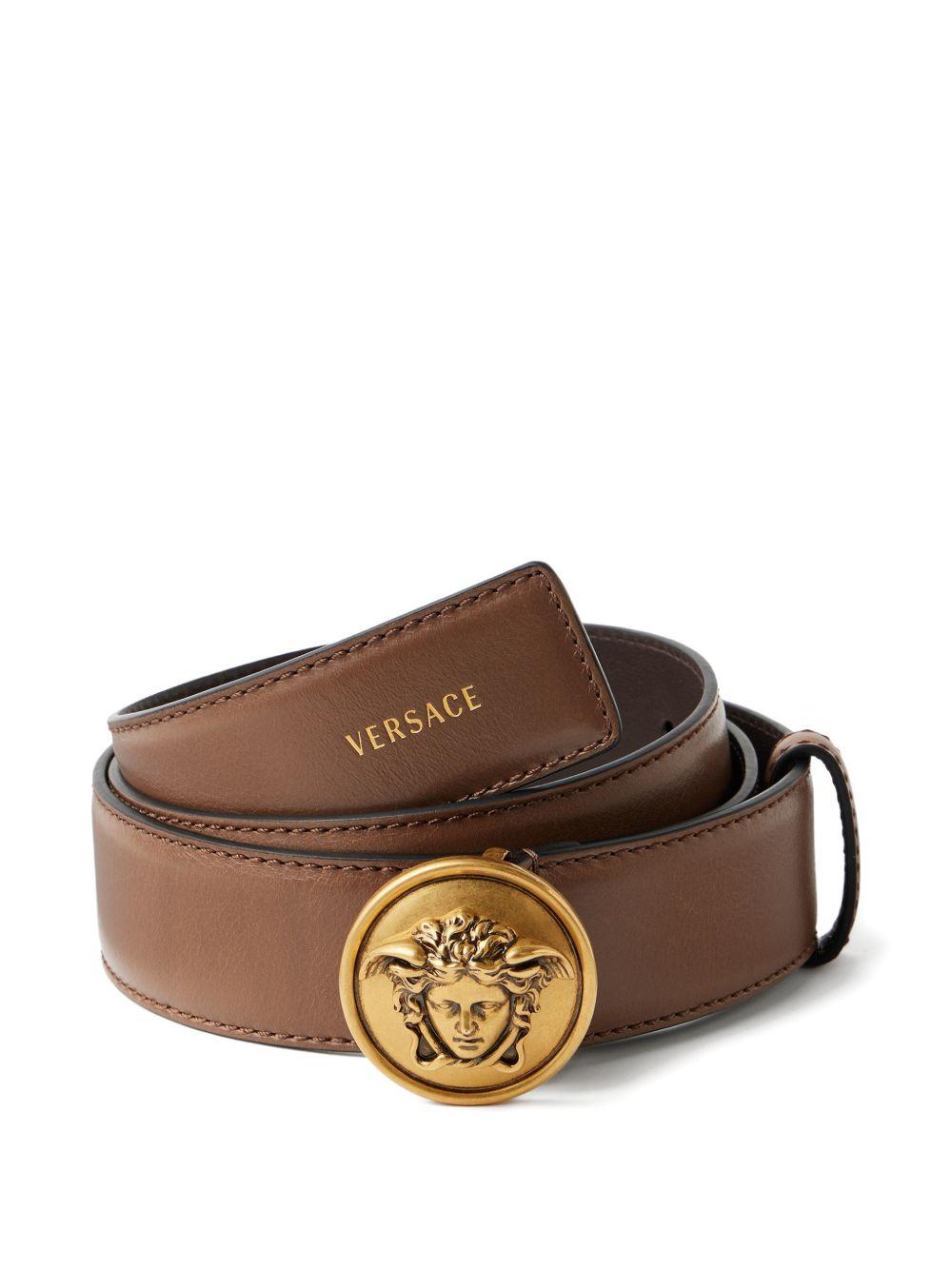 VERSACE Cintura in pelle marrone con fibbia Medusa dorata 