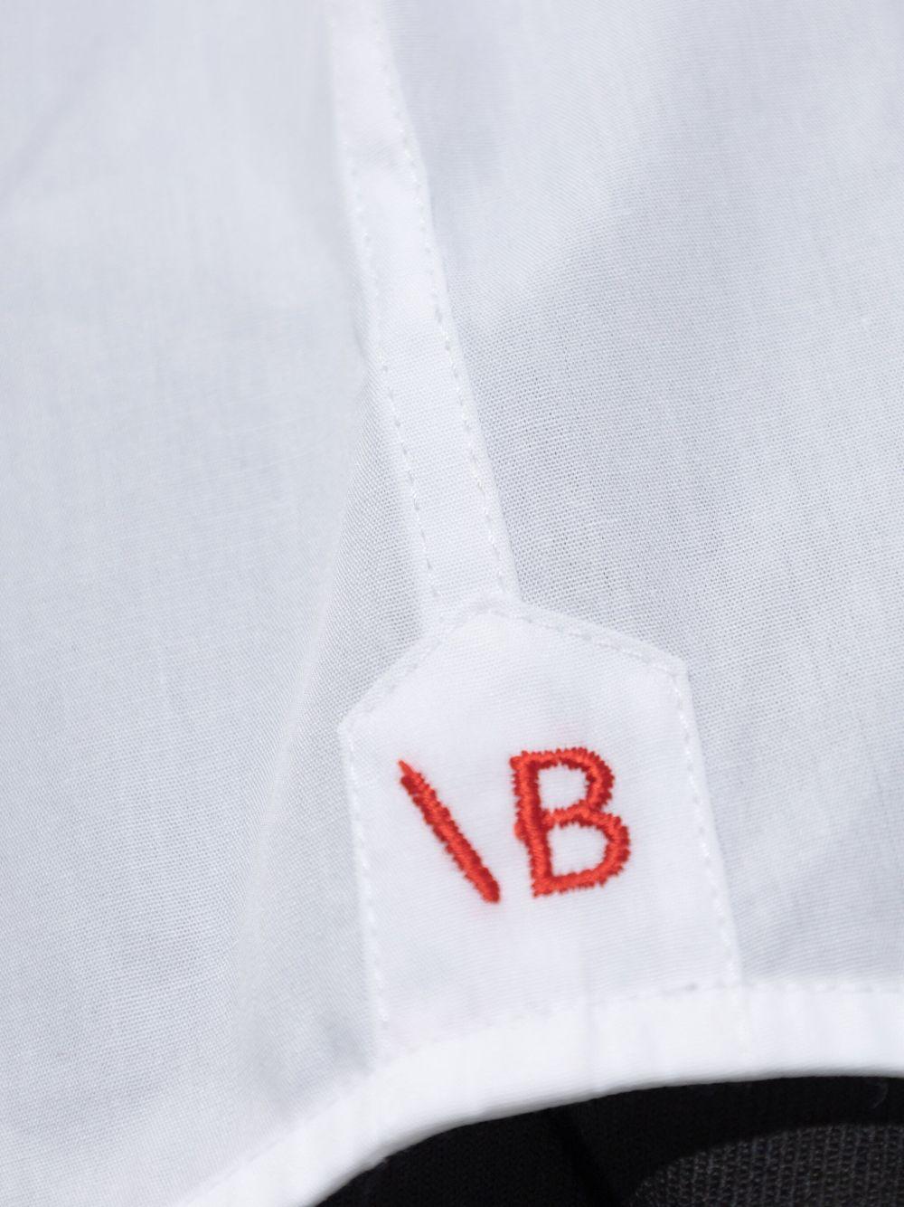 VICTORIA BECKHAM Camicia in cotone bianco con dettaglio sul retro 