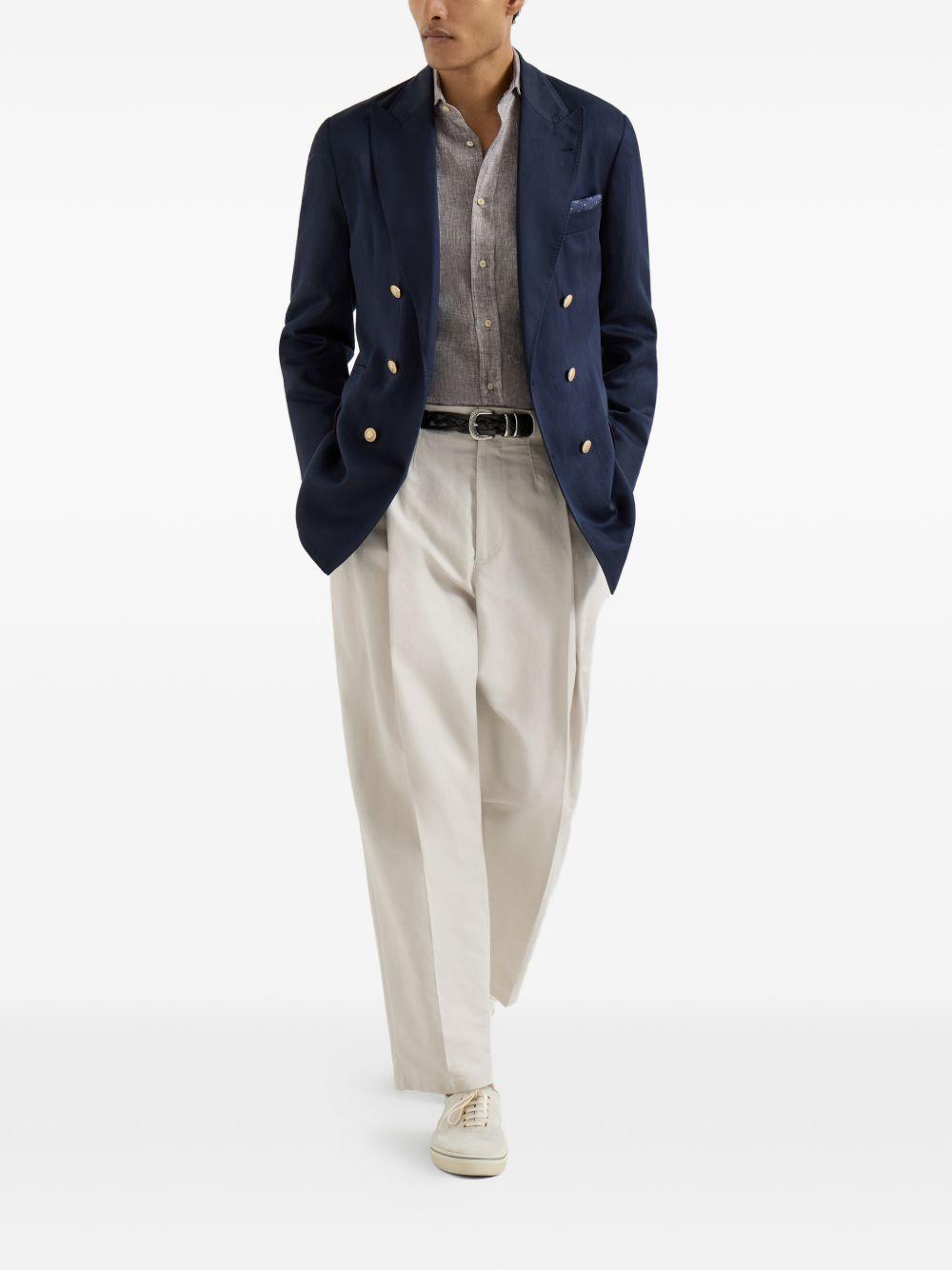BRUNELLO CUCINELLI Camicia marrone nocciola in lino con chiusura a bottoni 